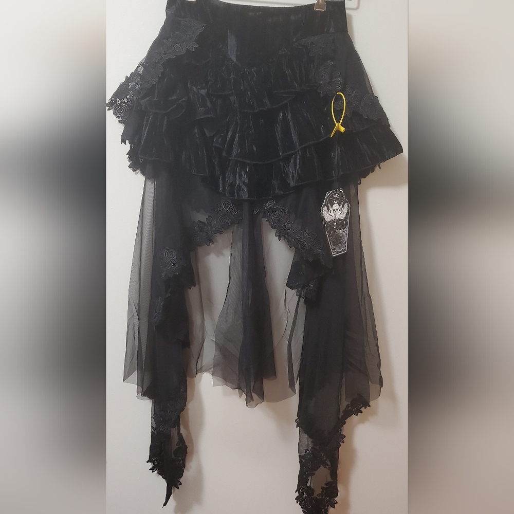 NWT Black Gothic Velvet Lace Layered Skirt (XS)